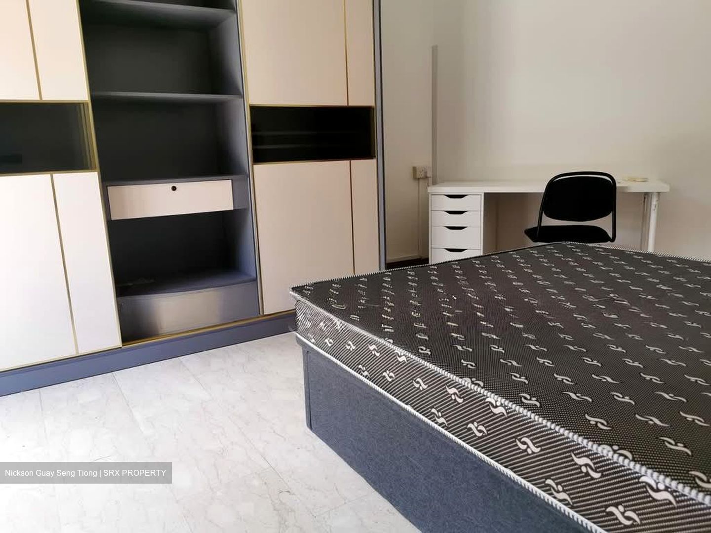 Seletaris (D27), Condominium #577682141
